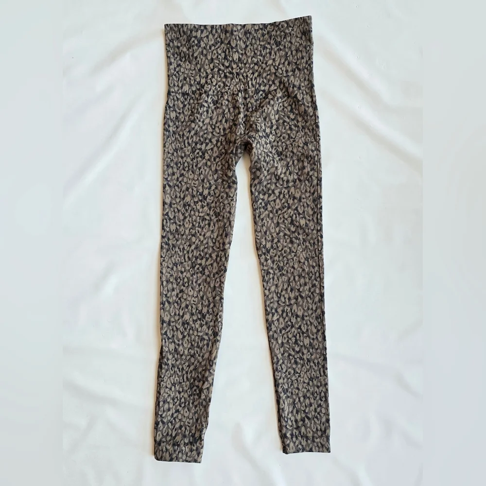 SPANX Look At Me Now Animal Leopard Print High Waisted Rise Leggings Small - Picture 4 of 11